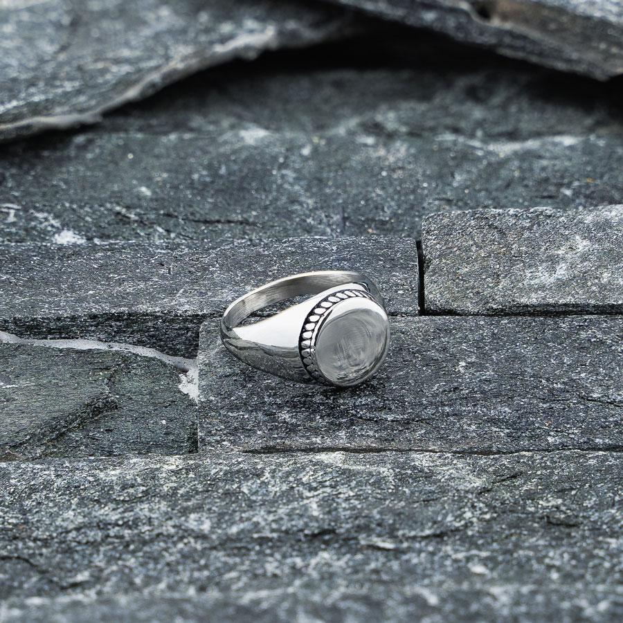 Our Silver Round Signet Ring has been crafted to be worn on a day-to-day basis or even as a classy finishing piece. Also available in Gold.
